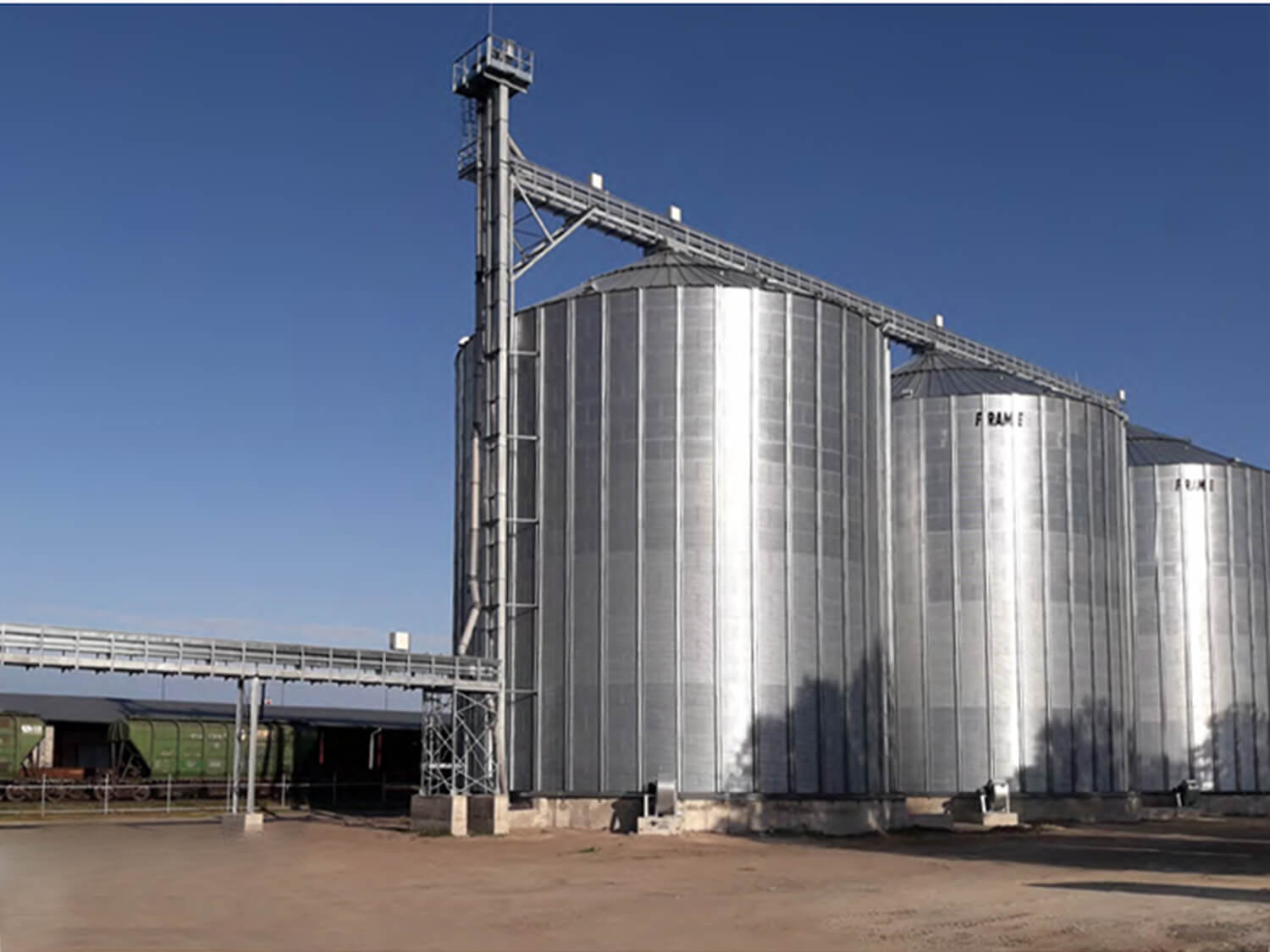 Склад зберігання зерна силосного типу м. Малинське, Рівненської області ТОВ «ЗАХІД АГРОПРОМ»