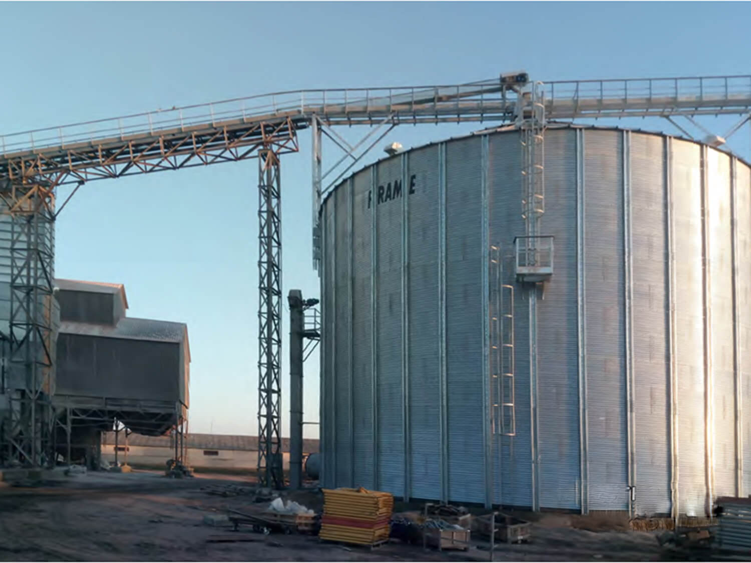 Склад зберігання зерна силосного типу Сумська область, Шосткинського району ТОВ «Агрофірма ЛАН»